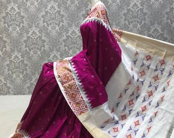 Sari in seta Ikkat realizzato a mano: magenta viola scuro con pallu avorio