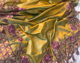 Saree con taglio a lavoro
