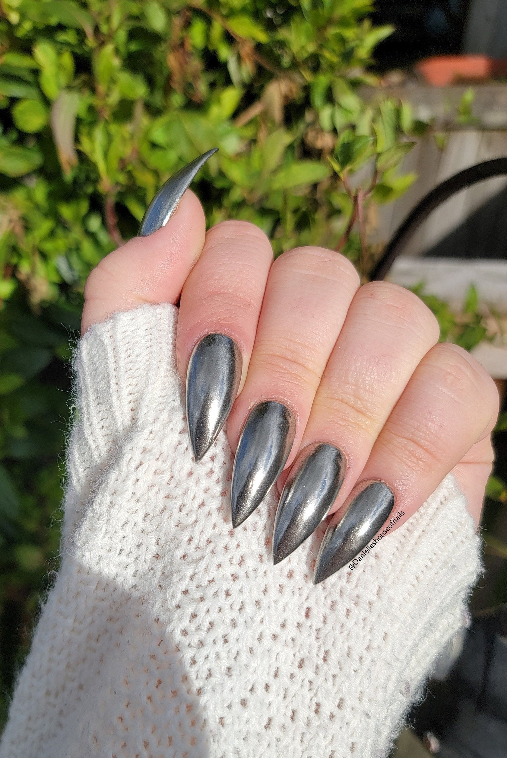 Luxury Press On Nails: And Claws - n9uz17d