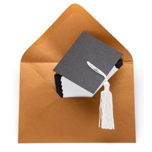 Carte de voeux de remise des diplômes, chapeau de remise des diplômes, cadeau de remise des diplômes
