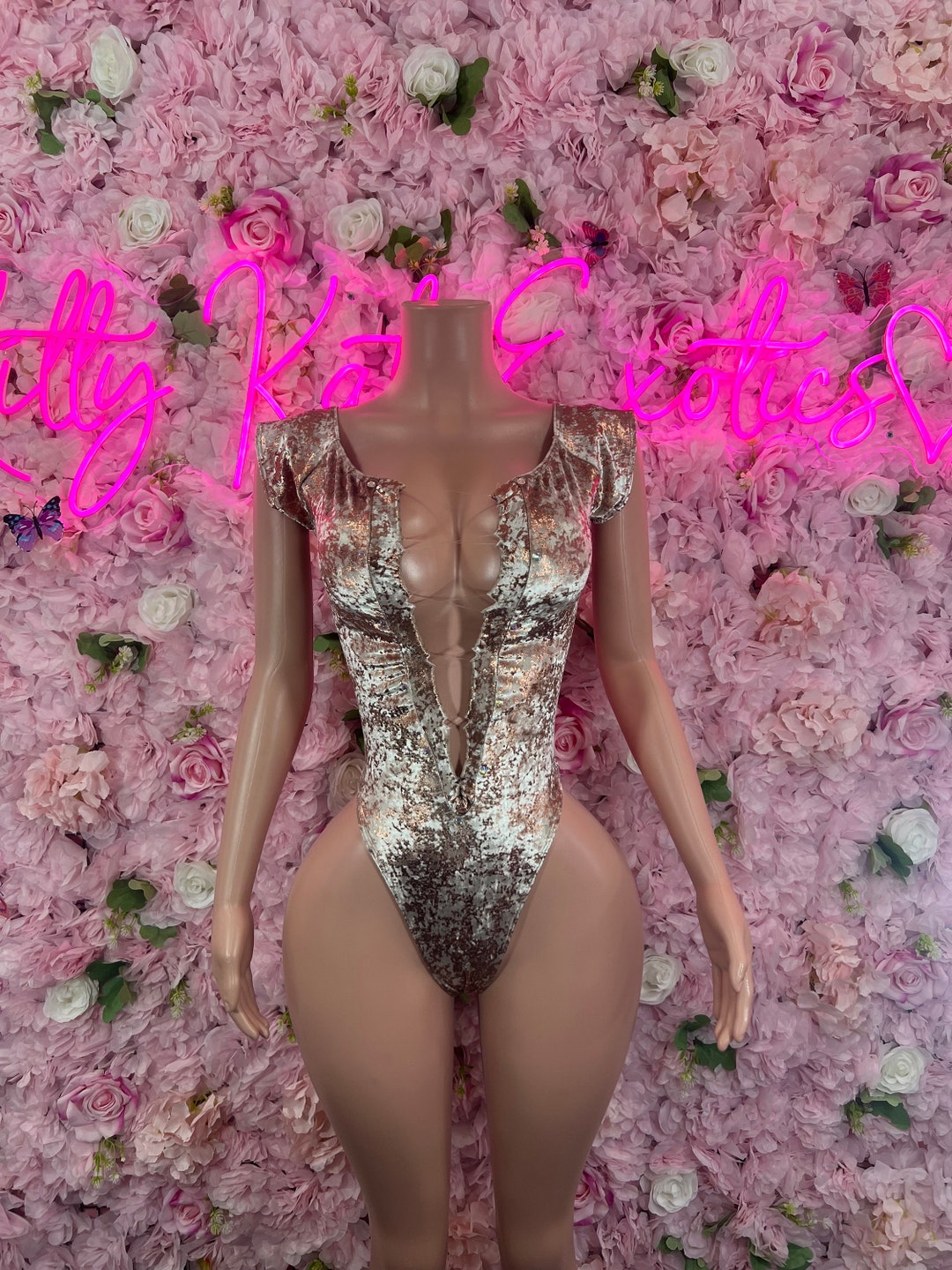 Adult Women's Metallic Zipfront Gold Bodysuit