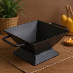 Iron Hawan Kund for Home Puja, Havan Yagya Fire Pit, Durable Iron Pooja Essential Gift for Diwali Use