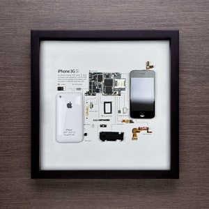 Framed iPhone 3Gs Disassembled Phone Wall Art Gifts for Tech / Apple Lovers Grid Frame Studio image 8