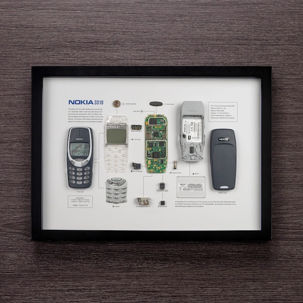 Gerahmtes Nokia 3310 zerlegtes Telefon Teardown Kunstwerk Wandkunst Geschenke für Technikliebhaber Wohnkultur
