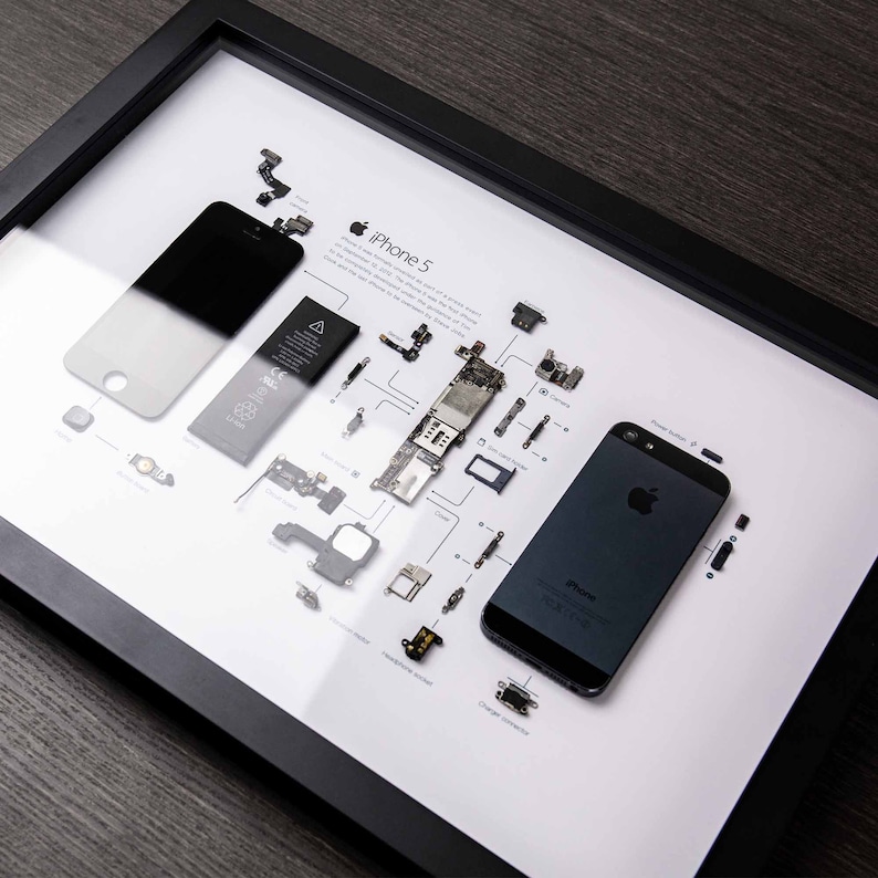 Framed iPhone 5 Disassembled Phone Teardown iPhone Wall Art Gifts for Tech / Apple Lovers A3 Frame image 5