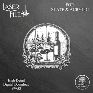 Puede incluir: Ilustración en blanco y negro de una ventana con una escena de invierno nevada en el exterior. Una botella de vino y una copa de vino están en el alféizar de la ventana. La imagen está enmarcada por una corona de acebo.