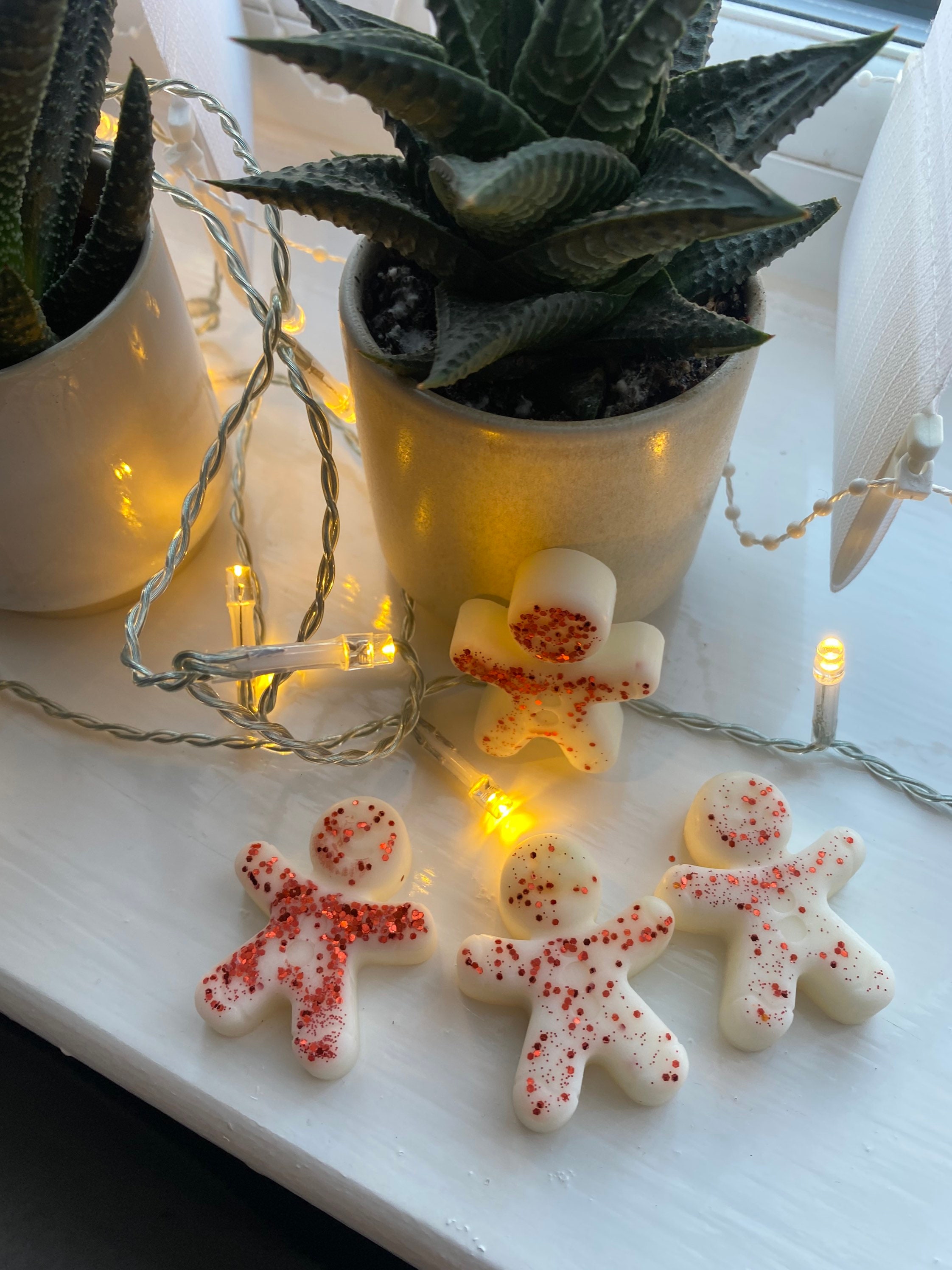 Pouch of 4 Christmas Wax Melts/ Pack of 4 Gingerbread Men Melts/ Pack of 4 Christmas  Wax Melts 