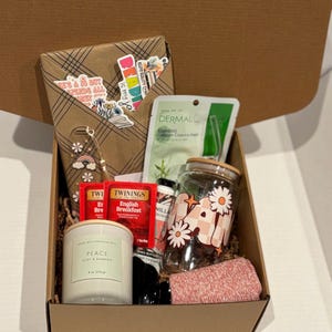 Book Blind Date Gift Set Box | Book Lover Club, Bookish Personalized Gift For Book Lover, Book Worm Gift Box, Mother’s Day Gift Box
