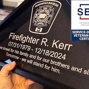 Individuell gravierter Acrylersatz für Flaggen-Vitrine