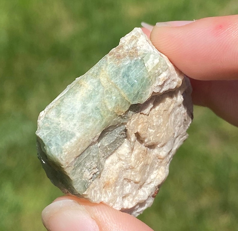 Aquamarine, Beryl, Blue Beryl, Connecticut Minerals, Aquamarine