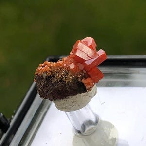 Vanadinite, miniatura di vanadinite, North Geronimo, minerali rari, minerali dell&#39;Arizona, regalo Rockhound, regalo di compleanno, regalo di Natale