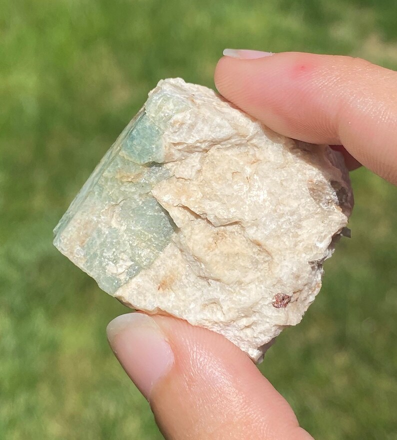 Aquamarine, Beryl, Blue Beryl, Connecticut Minerals, Aquamarine