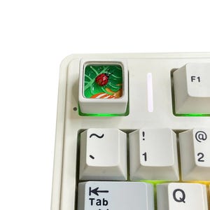 Ladybug 3D Translucent Keycap - ESC Keycap for Cherry MX Mechanical Keyboard, Birthday Gift for Keyboard Lovers - Animal 3D keycaps