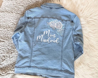 Denim Jacket, Bride Jean Jacket, Custom Wedding Jacket, Mrs bridal jacket, Bridal shower gift, Wedding gift, personalised jacket, wedding