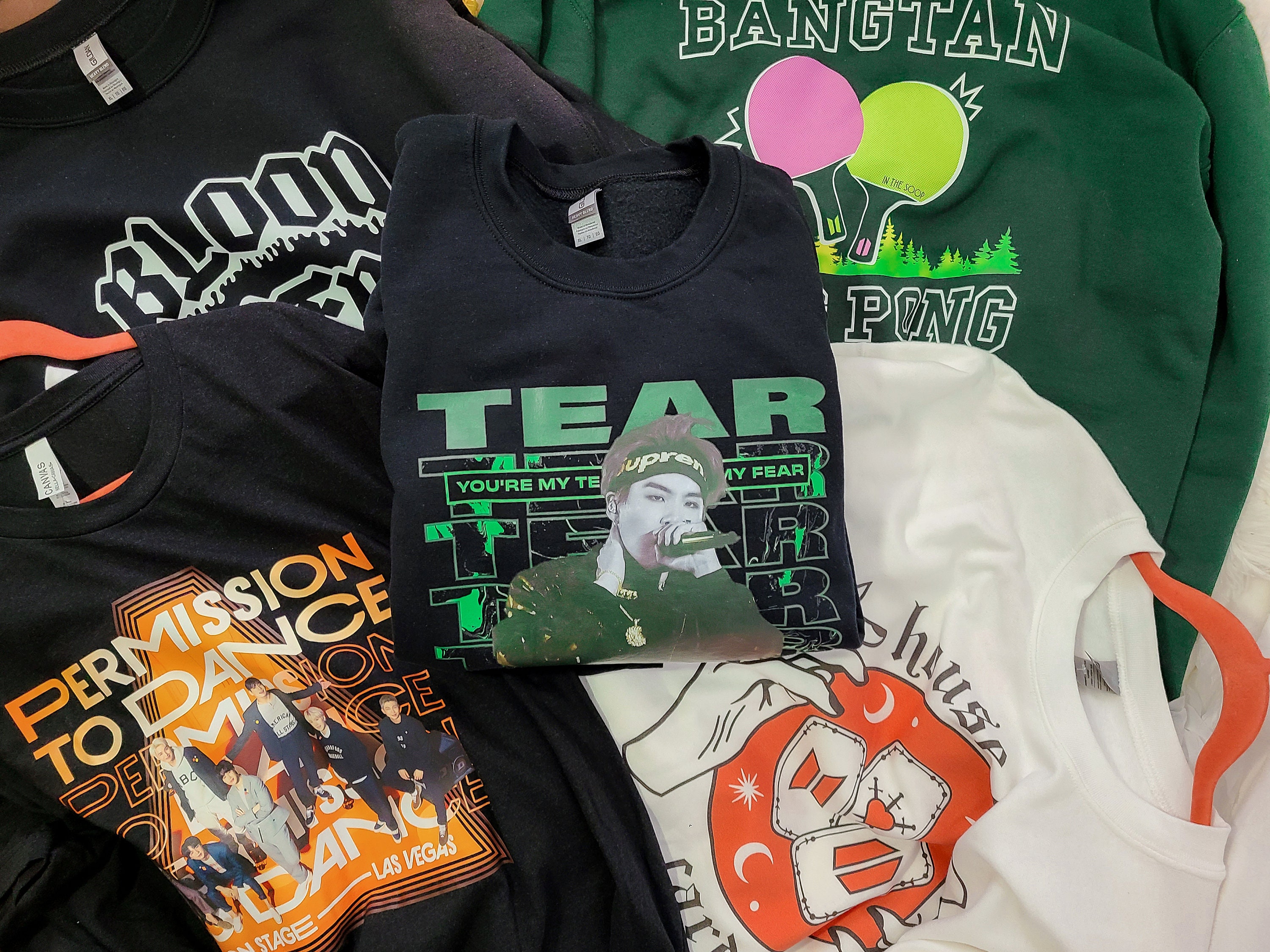 NewJeans X Hiroshi Fujiwara コレ 長袖Tシャツ ver.1 – LINE