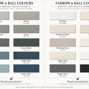 Puede incluir: Una carta de colores Farrow & Ball con dos columnas de muestras de pintura rectangulares. El lado izquierdo muestra verdes, azules y grises apagados, mientras que el derecho presenta blancos, neutros y tonos oscuros, etiquetados con nombre y n&uacute;mero.