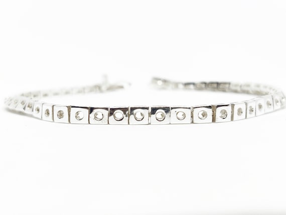 Tennis bracelet without stones discount