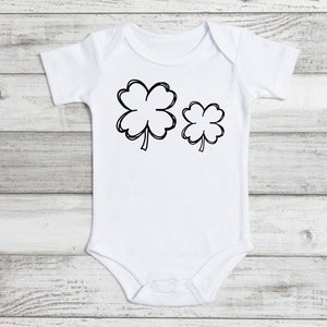 Trifogli mamma e bambino, trifoglio disegnato a mano, SVG di San Patrizio, file di taglio Cricut, futura ragazza feroce, grande e piccolo, png, dxf, San Patrizio