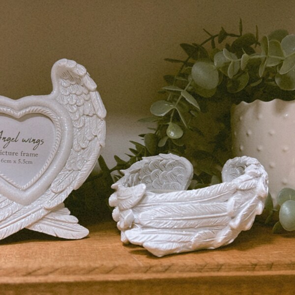 Glittery Angel Wing Frame & Candle Holder, Gift Set, Perfect gift for Family and Friends