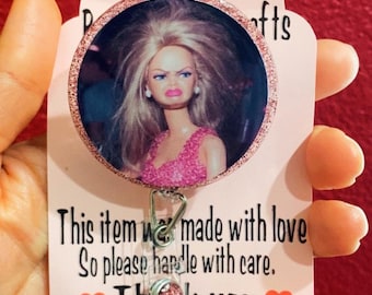 Sassy Doll Inspired Nurse Badge Reel, Funny Cringe Face Badge Holder, Pink Glitter Nurse ID Reel, Cute Healthcare Accessories Gift