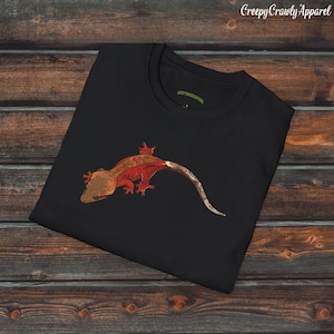 Red Crested Gecko Shirt, Unisex Gecko Shirt, Reptile Gift, Pet Crested Gecko Shirt