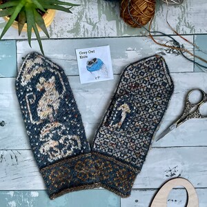 KNITTING PATTERN/Wee Fieldmouse Mitten Pattern/ Colorwork/Stranded/FairIsle/Adult/ Mice/ Mushrooms