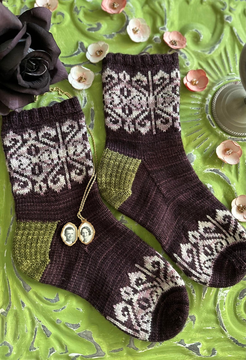 PATTERN My Beloved Socks Patron de tricot Chaussettes jacquard image 1