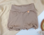 Kurze Hose Shorts für Kinder 110/116 aus 100 % Upcycling Wolle in Sand Beige