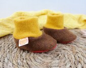 Warme Wollschühchen Babyschuhe Trageschuhe aus nachhaltiger Upcycling Wolle 0-6 Monate Größe 15/16 in Braun Gelb Korall-Rosa