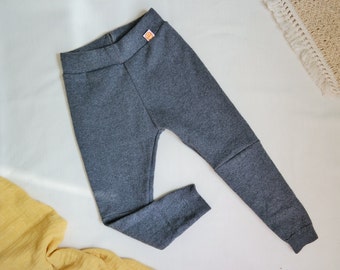 Wollwalk Outdoor-Hose für Kleinkinder 110/116 aus Upcycling Merino-Wolle in Grau