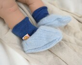 Warme Babyschuhe 0-3 M aus Upcycling Kaschmir & Wolle in Hellblau und Blau