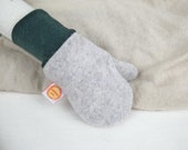 Handschuhe Fäustlinge für Kleinkinder 1-3J  aus Upcycling Kaschmir & Wolle in Hellgrau und Dunkelgrün