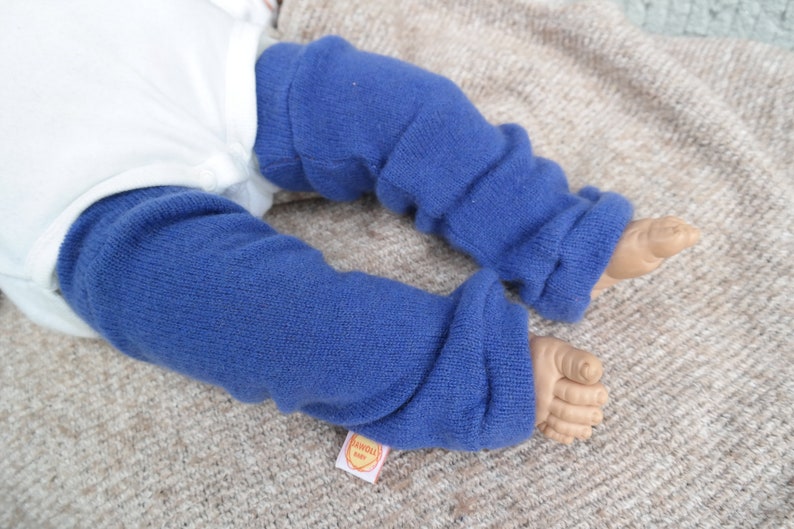 Leg warmers for babies 0-6 M made from upcycled cashmere & silk in blue image 1