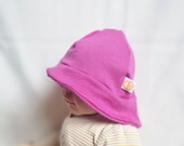 Sonnenhut Baby Kleinkind KU 42-45 mit Nackenschutz aus 100 % Upcycling Wolle in Pink