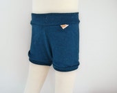 Kurze Hose Shorts für Babys 74/80 aus 100 % Upcycling Merinowolle in Petrolblau Türkis