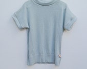 T-Shirt für Kleinkinder 110/116 aus leichter Upcycling Wolle in Hellblau