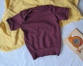T-Shirt 74/80 aus 100 % Upcycling Wolle in Bordeaux-Lila