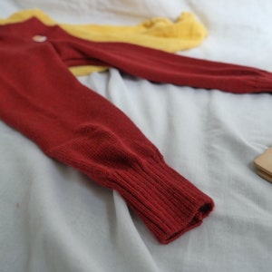 Leggings for toddlers 86/92 made from 100% upcycled wool in red image 4