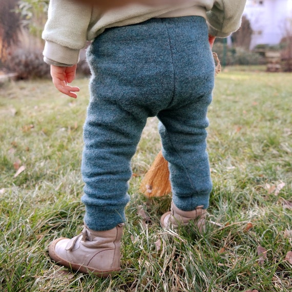 Pantalones de exterior para bebes y ninos pequenos hechos de lana reciclada en el color que desees Etsy Espana