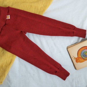 Leggings for toddlers 86/92 made from 100% upcycled wool in red image 1