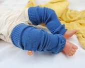 Beinstulpen für Babys 6-12M aus Upcycling Wolle & Kaschmir in Taubenblau