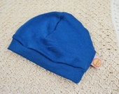 Baby Mütze aus Upcycling Wolle-Seide KU 43 - 45, ca. 6 -12 M in Petrolblau