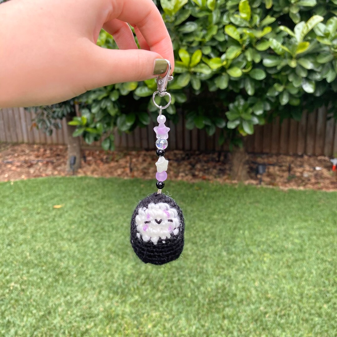 Crochet No Face Keychain // Studio Ghibli - Etsy