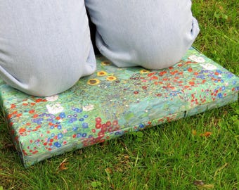Waterproof Garden Kneeler with Handle and Washable Floral Print Cover