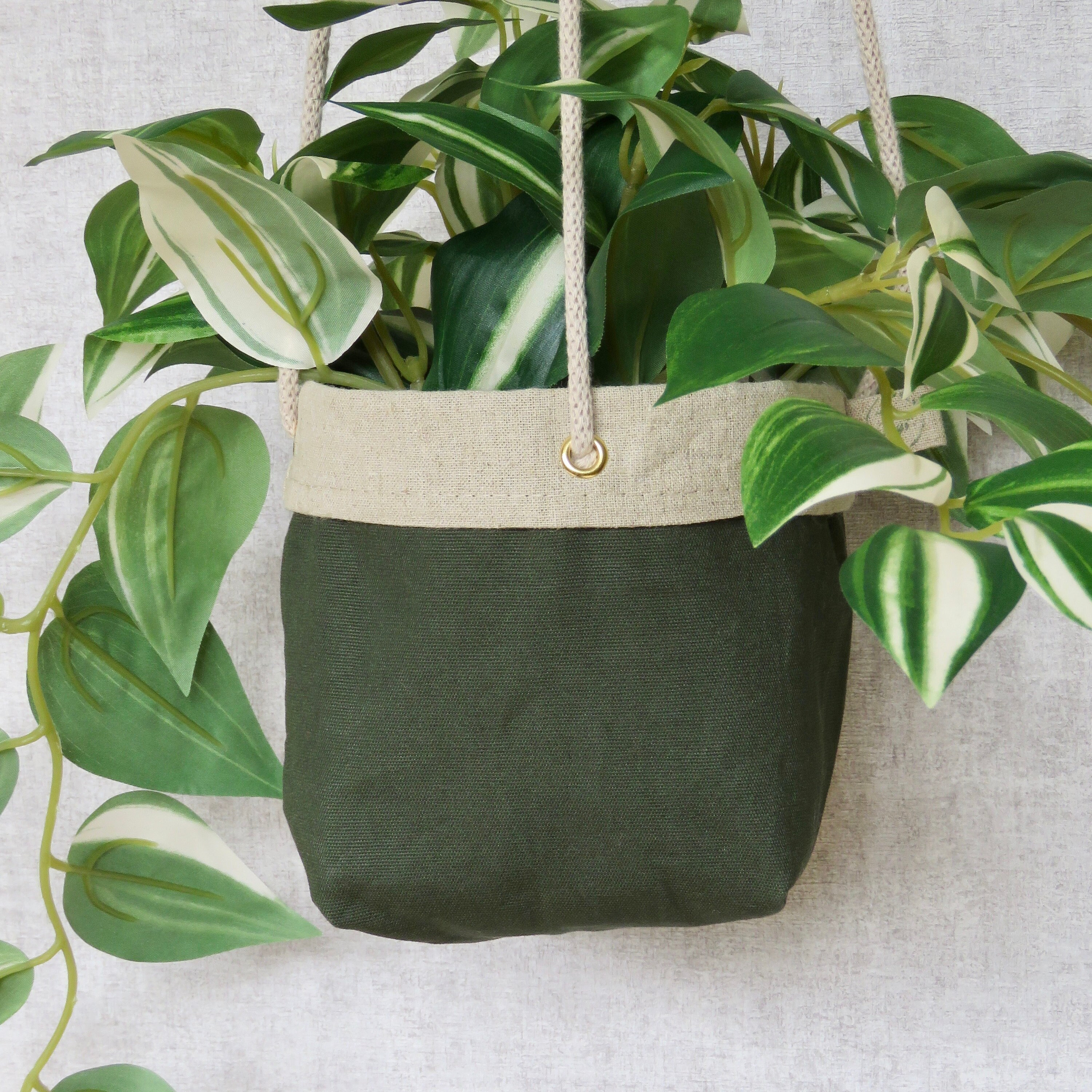 Dark Green Hanging Planter, Boho Indo...