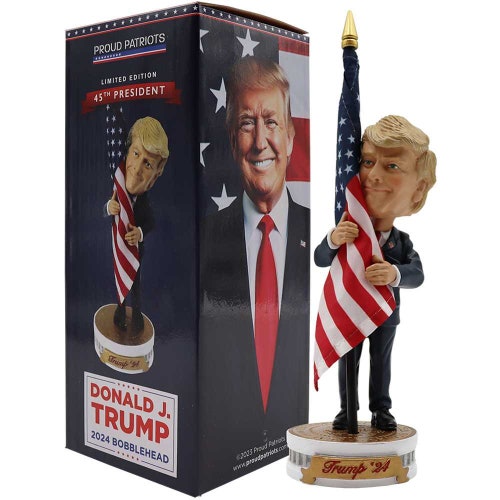 トランプ大統領　1オンス 純銀バー　2024 Hugging The Flag President Trump Bobblehead (hugging the American Flag) - Etsy