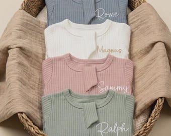 Personalised Baby Sleepsuit & Hat, Baby Gift, Babygrow, Baby Boy, Baby Girl, Neutral Baby Clothes, First baby Outfit, New Baby gift - Zip SS