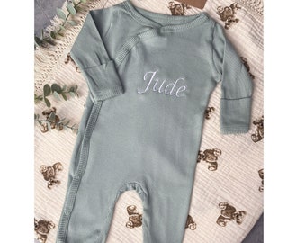 Bébé personnalisé en pleine croissance, pyjama bébé OEKO-TEX, haut de gamme, bébé garçon, bébé fille, vêtements neutres pour bébé, première tenue de bébé, cadeau pour nouveau-né