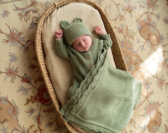 Knitted Baby Outfit, Coming Home Outfit, Baby Shower Gift, Cotton Pram Blanket, Booties & Hat (4pcs), Newborn Outfit, USA