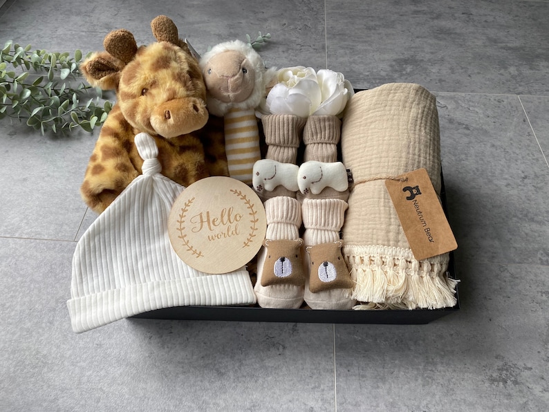 Welcome to the World, New Baby Gift, Baby Boy, Baby Girl Gift, Newborn gift, New Baby Gift box, Baby Hamper, Baby Shower Gift, Luxury gift image 3